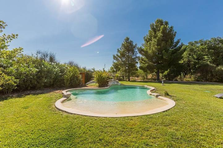 Location de vacances pour 8 personnes, avec jardin, animaux acceptés à Le Puy-Sainte-Réparade