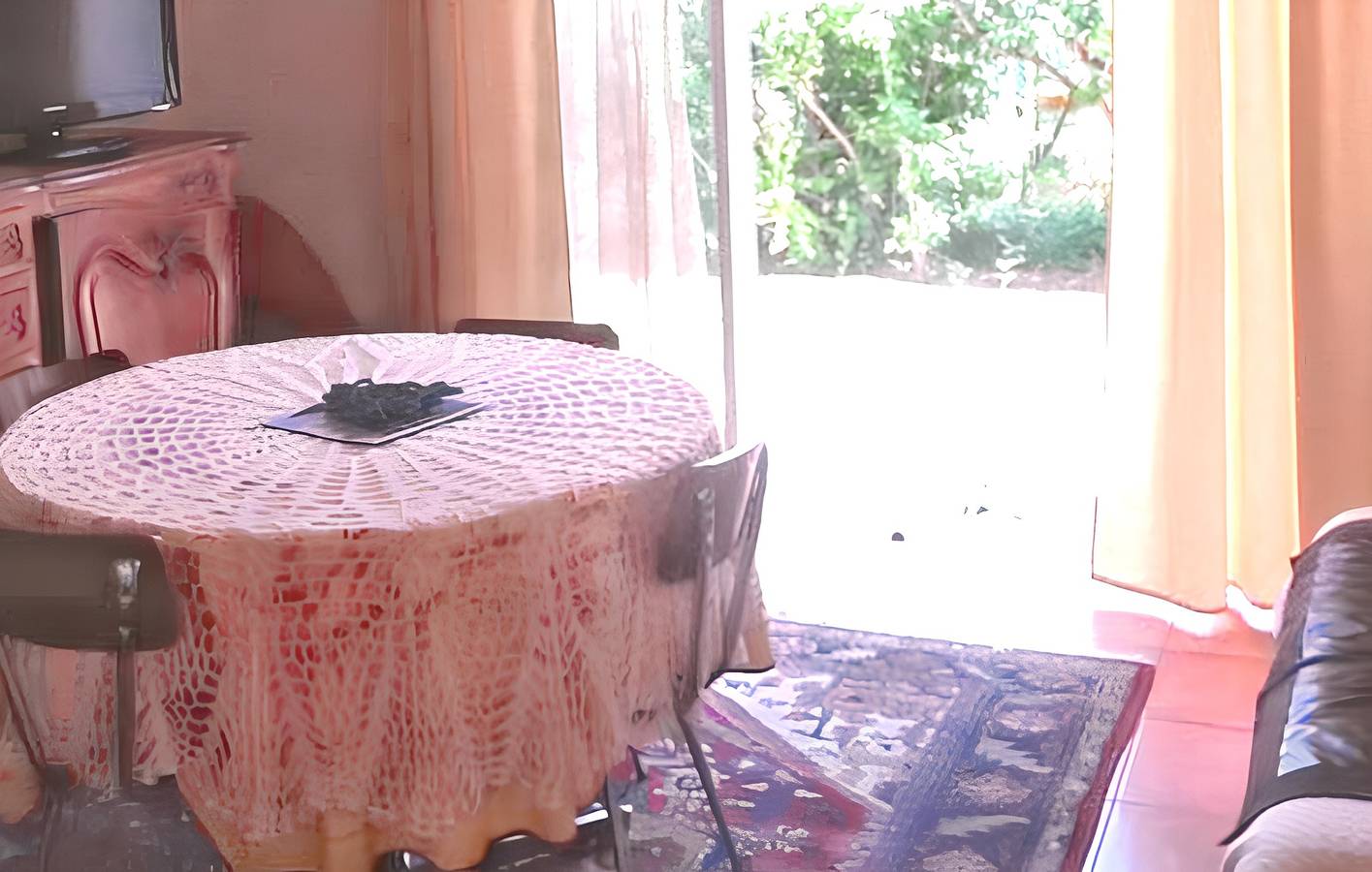 Entire apartment, Comfortable Apartment in Hyères with Terrace in La Madrague, Hyeres