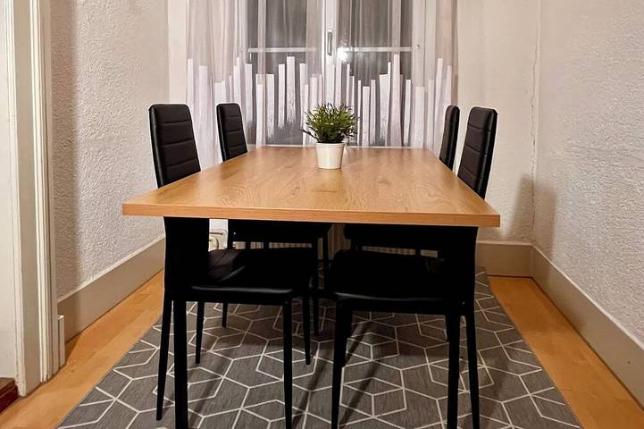 Ganze Wohnung, Thun Apartment – Nähe See, Bahnhof, Skigebiete und Interlaken in Thun, Thunersee