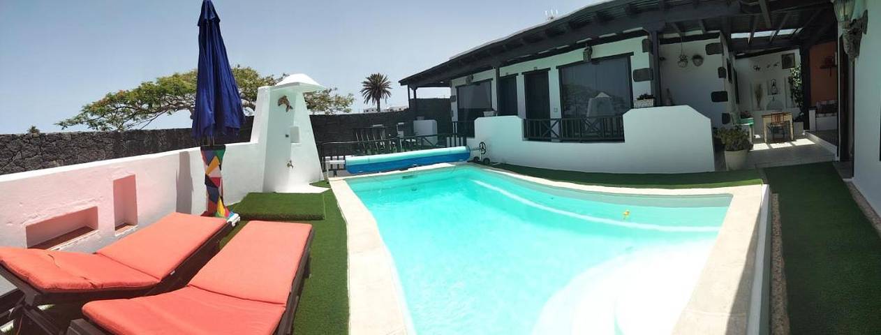 Appartement de vacances pour 2 personnes, avec jardin ainsi que piscine et vue