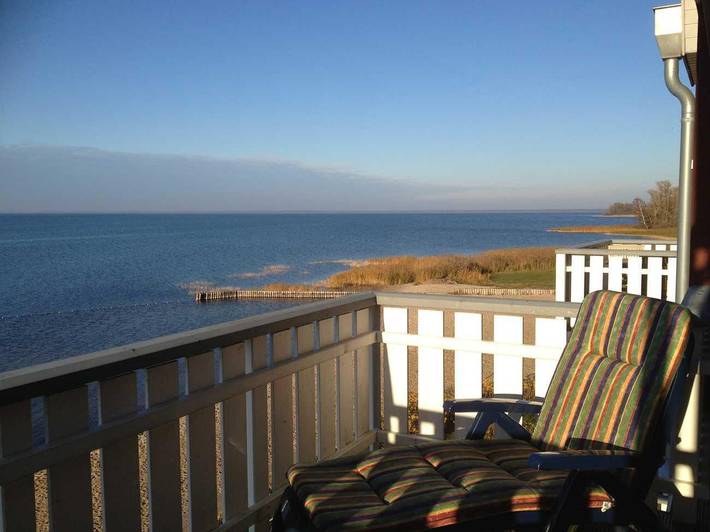 Ferienpark für 6 Personen, mit Balkon und Whirlpool sowie Sauna und Seeblick an der Müritz