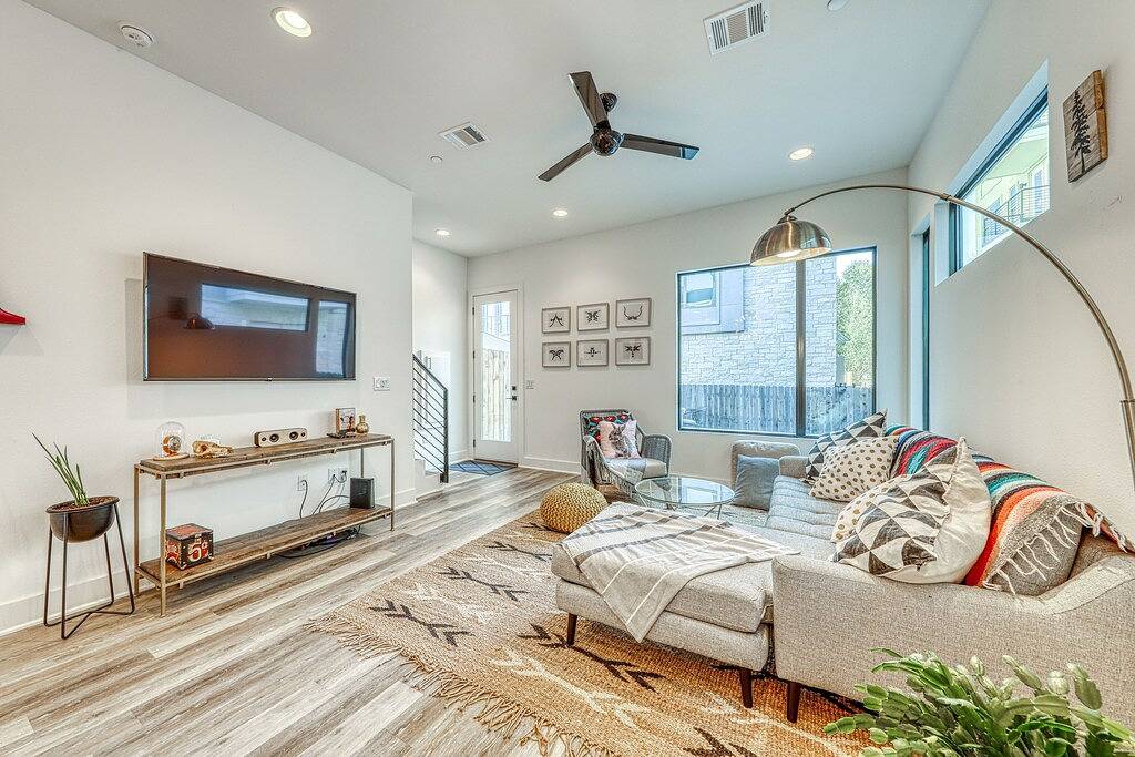 Ganze Wohnung, Familienfreundliche Wohnung, in der Nähe der Innenstadt, geschlossenen Hof und Hunde ok! in Austin, Travis County