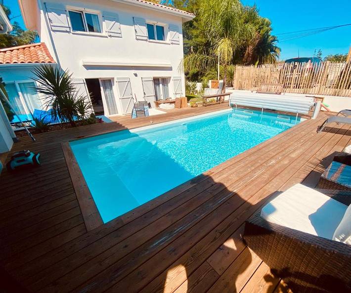 Maison de vacances pour 11 personnes, avec Terrasse ainsi que Jardin et Piscine