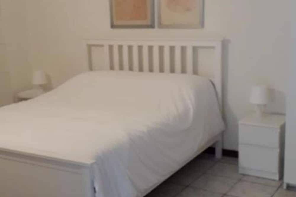 Entire apartment, 1 Bedroom Apartment in Alexandria in Alessandria, Alessandria (Municipality)