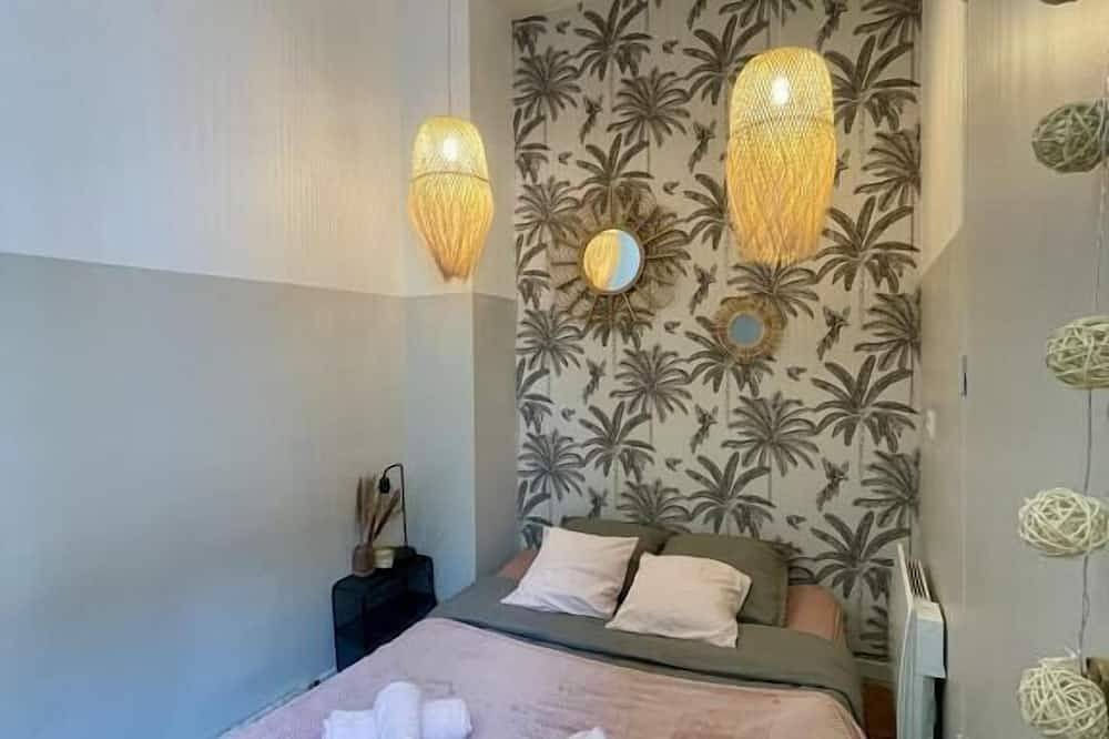 Entire apartment, Charming, cosy T1 in the heart of the historic center in Montauban, Tarn-et-Garonne