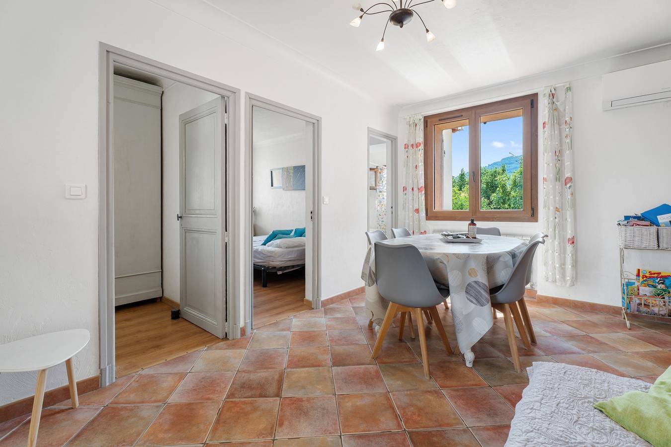 Apartamento entero, La Maison de Noélie - Rdj in Le Bar-sur-Loup, Region de Cannes