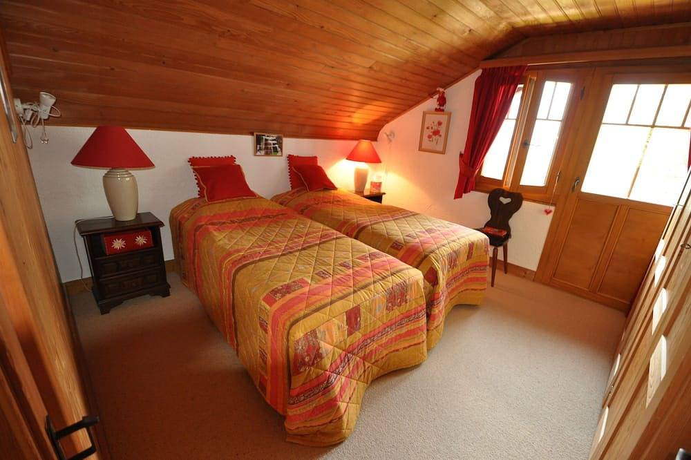 Chalet Tendre est la Nuit - 3 bedrooms - very pretty and cozy chalet just above the village of Gryon in Gryon, Alpes Vaudoises