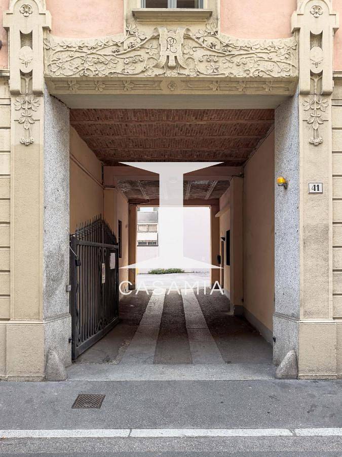 Entire apartment, Two-Bedroom Apartment in Varese, Varese Province