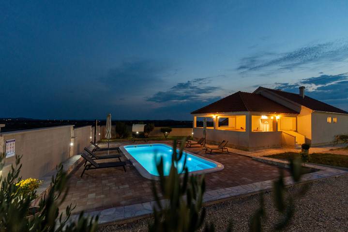 Villa für 6 Personen, mit Terrasse und Garten, mit Haustier in Zadar - 3