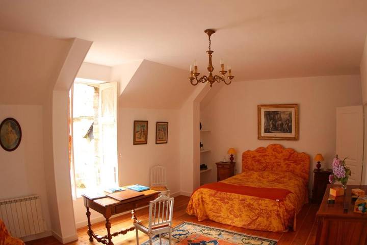 Chambre d’hôte pour 10 personnes, avec vue et jardin, animaux acceptés dans la Manche - 3