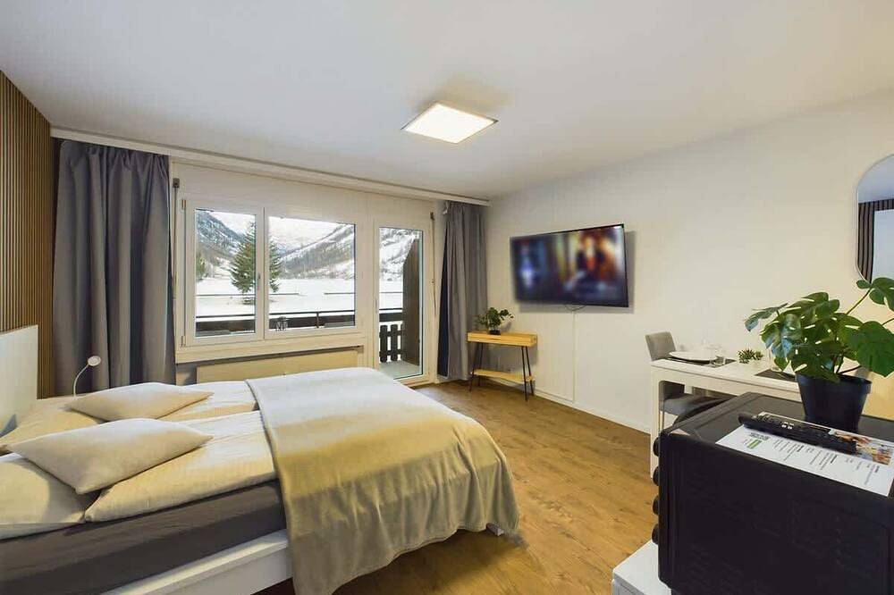 Ganze Wohnung, Panorama-Hideaway Wohnung nahe Zermatt in Täsch, Walliser Alpen