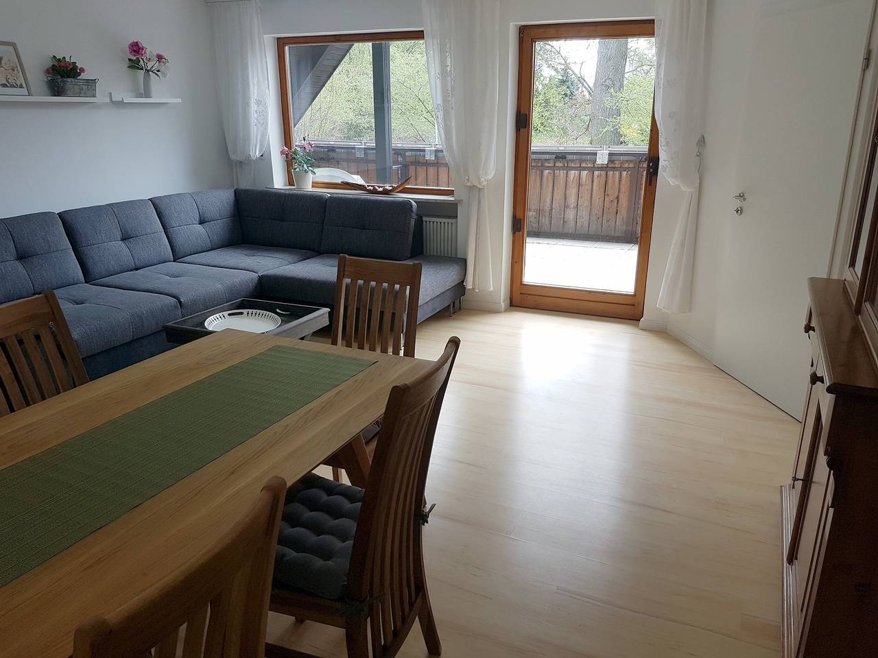 Ganze Wohnung, Ferienwohnung Orths - Ferienwohnung mit überdachtem großen Balkon in Muhr am See, Fränkisches Seenland