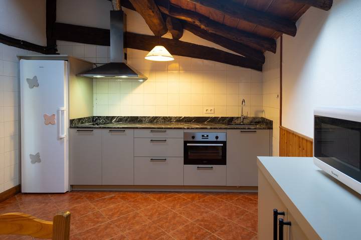 Finca 'Pagorriaga' mit Bergblick, Gemeinschaftsterrasse und Wi-Fi in Beasain, Gipuzkoa