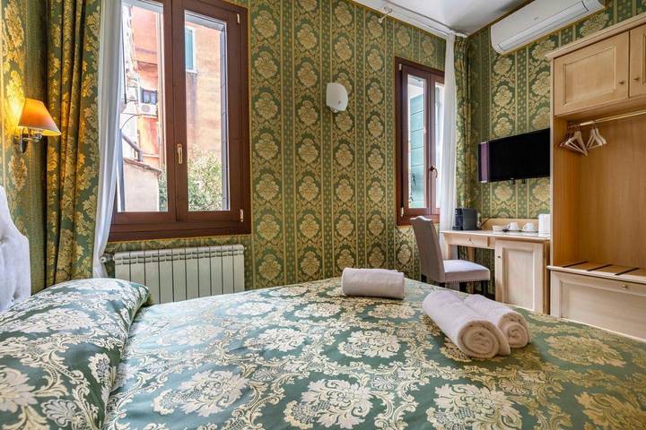 Maison d’hôte pour 6 personnes, avec jardin dans Place Saint Marc - 3