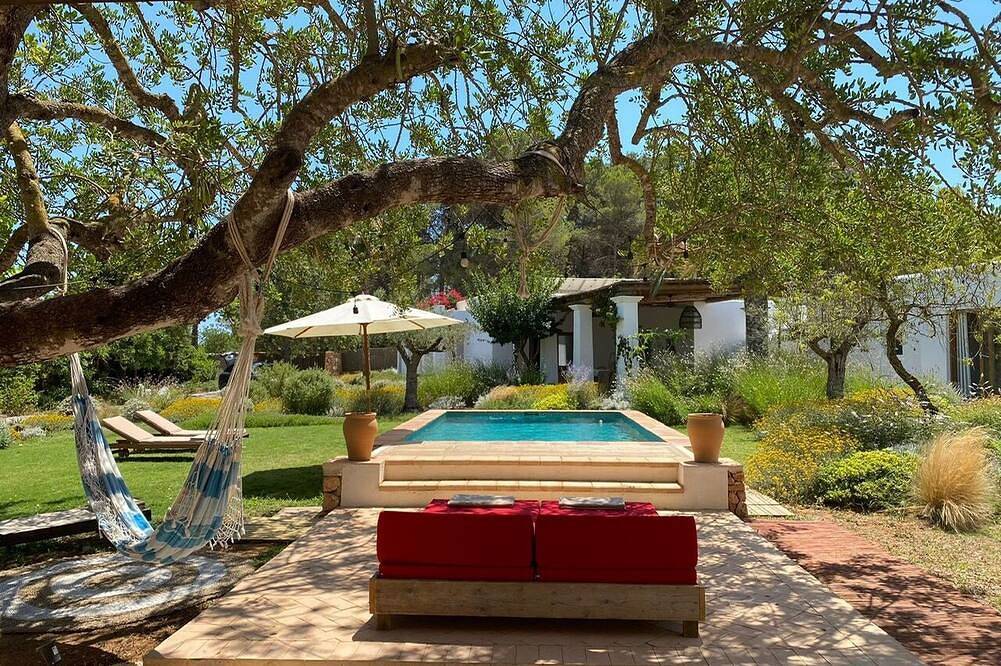 Preciosa ecofriendly villa con aire acondicionado y piscina in Puig d'en Valls, Santa Eulària des Riu