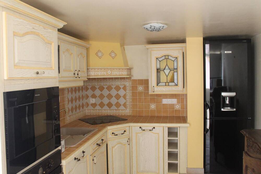 Prachtig gelijkvloers appartement in villa, in Cassis, accommodatie 4 personen, foto 13
