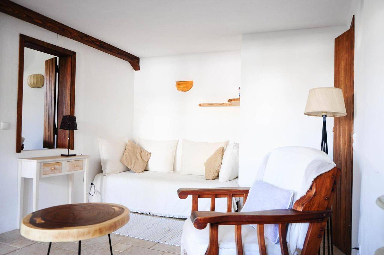 Uma Casa a Beira Sol in Santa Maria, Lagos