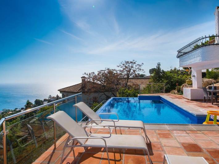 Ferienhaus für 9 Personen, mit Balkon/Terrasse und Meerblick sowie Garten und Pool in Salobreña - 3