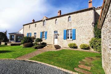 Location de vacances pour 10 personnes, avec jacuzzi, animaux acceptés dans Le Puy-Saint-Bonnet