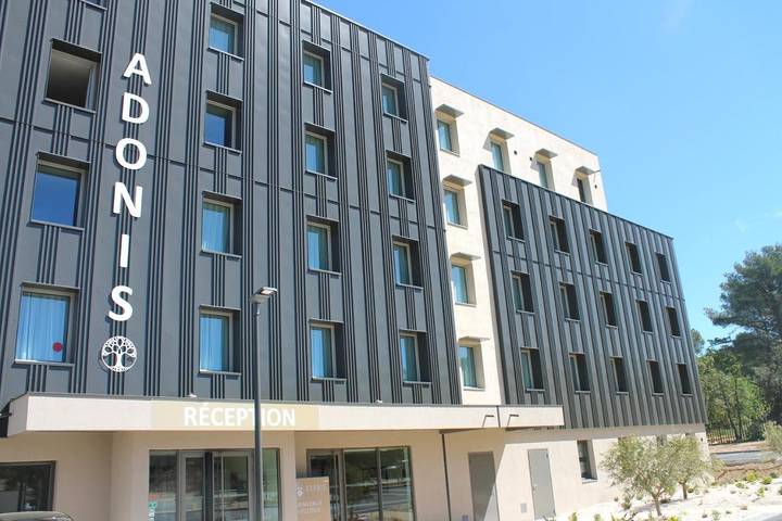 Hôtel pour 2 personnes, avec terrasse ainsi que piscine et jardin dans Circuit Paul-Ricard - 4