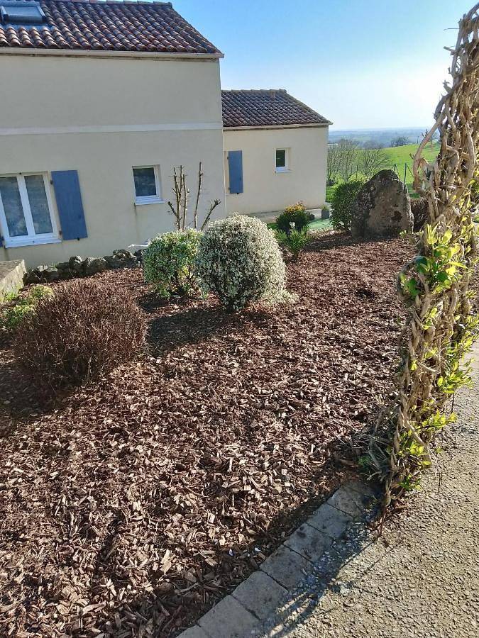 Location de vacances pour 6 personnes, avec vue et jardin à La Flocellière - 3