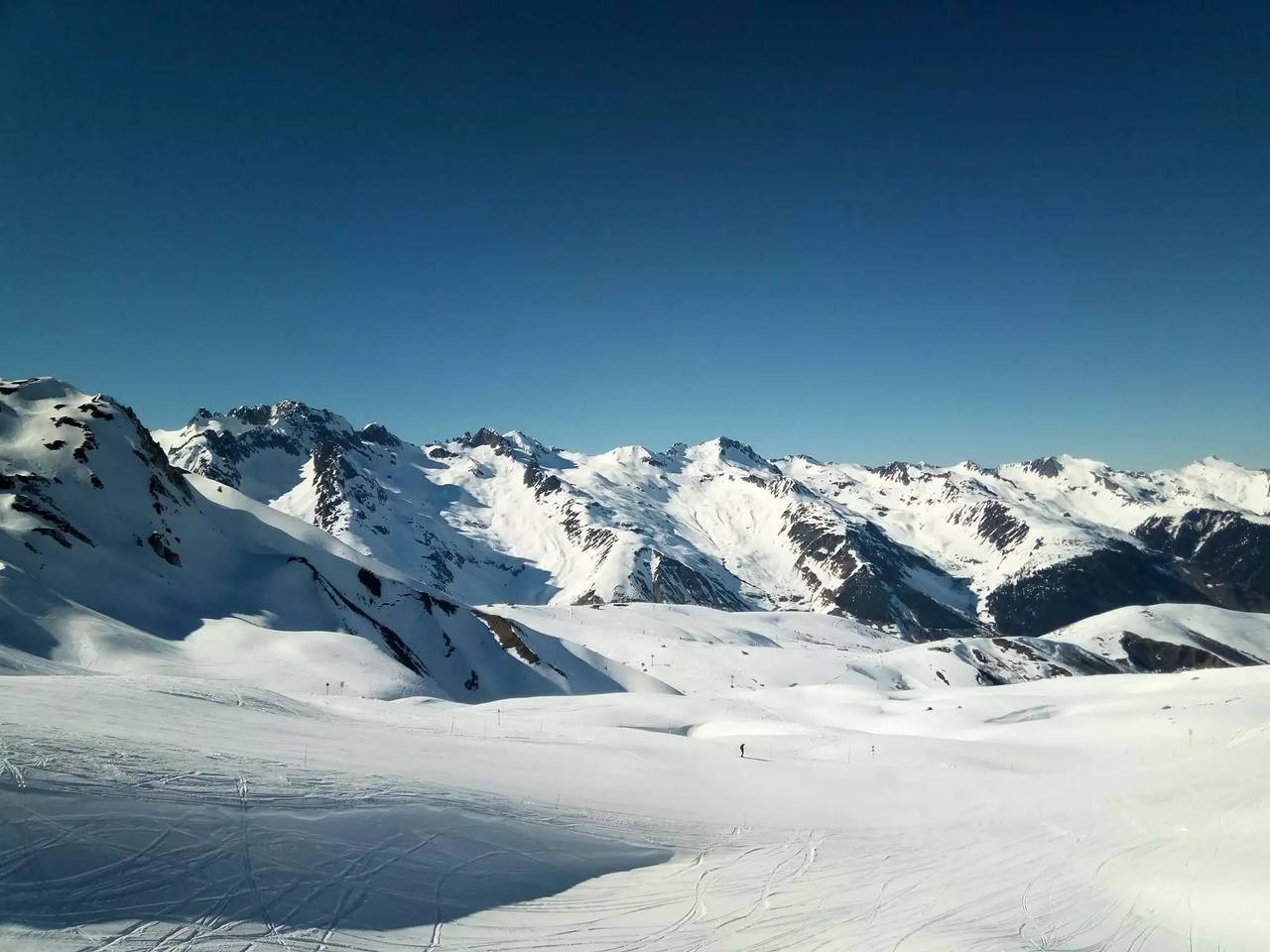 Elegance Double Room - Forest View in La Léchère, Savoie