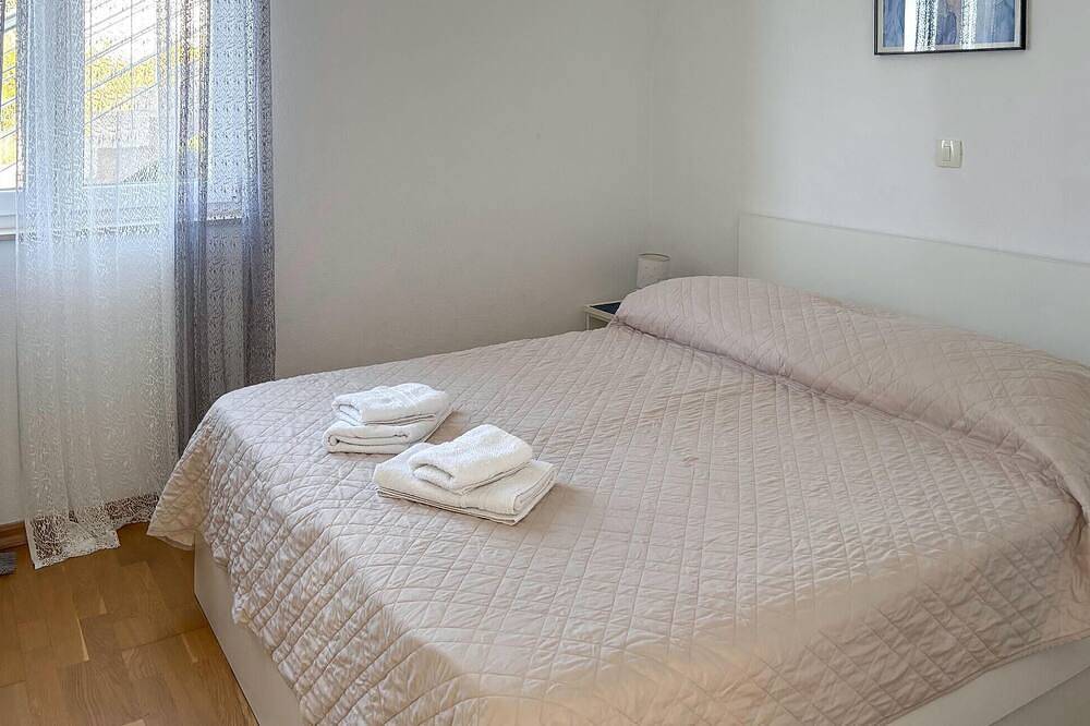 Ganze Wohnung, Amazing apartment in Podgora with house sea view in Podgora, Makarska Riviera