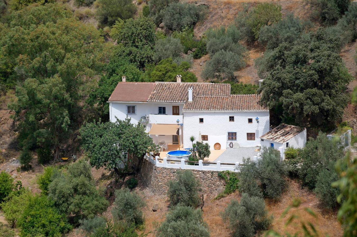 Villa La Zorzalera with plunge pool, wifi, airco in Comares, Provincia de Málaga