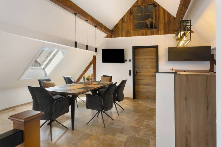 Vakantiewoning voor 7 personen, met Tuin en Uitzicht op het meer in Vogtland