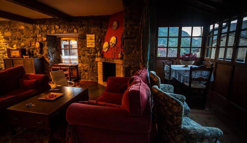 Casa de huéspuedes para 2 personas, con Terraza y Vistas en Comarca de Oviedo