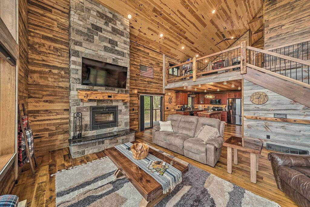 Galena Cabin w/ Wraparound Porch & Game Room! in Jo Daviess County