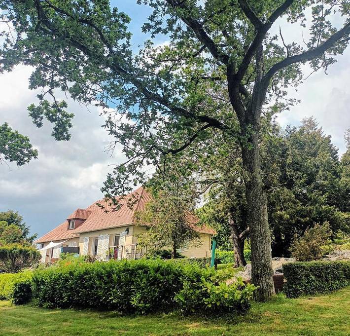 Maison d’hôte pour 4 personnes, avec Balcon et Terrasse ainsi que Jardin et Vue