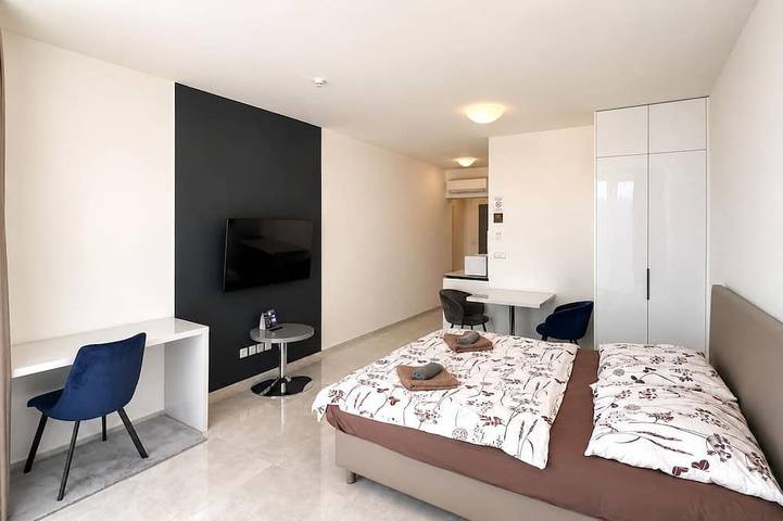 Ganze Wohnung, 1 room Apartment with AC, Vienna Gate 3 in Bratislava, Bratislava und Umgebung