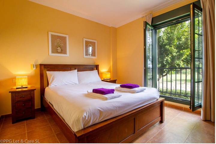 Entire apartment, Holiday apartment for 6 people with terrace in Isla Canela, Ayamonte