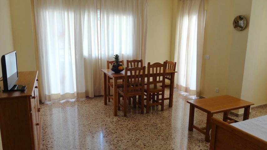 Gîte pour 5 personnes, avec terrasse à Cala Llonga - 4