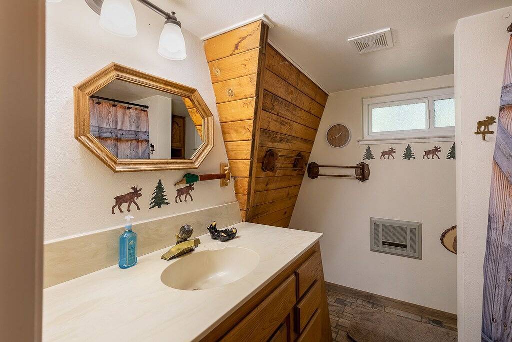 Neu! Balsam Cabin in der Nähe von Bass Lake / Yosemite National Park! in Madera County