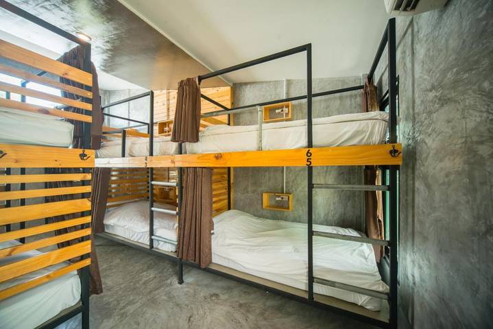 Auberge pour 6 personnes, avec piscine ainsi que terrasse et jardin