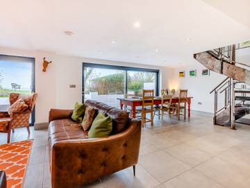 Holiday Rental for 8 People in Trefin, Pembrokeshire, Photo 2
