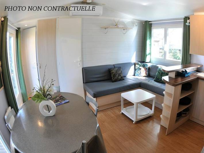 Camping Résidentiel La Pinède - Mobilheim 4 personen - Florès Confort -2 Schlafzimmer 30m²- *Klima, Terrasse, Tv*. in Castelnau-de-Guers, Mittelmeerküste (Frankreich)
