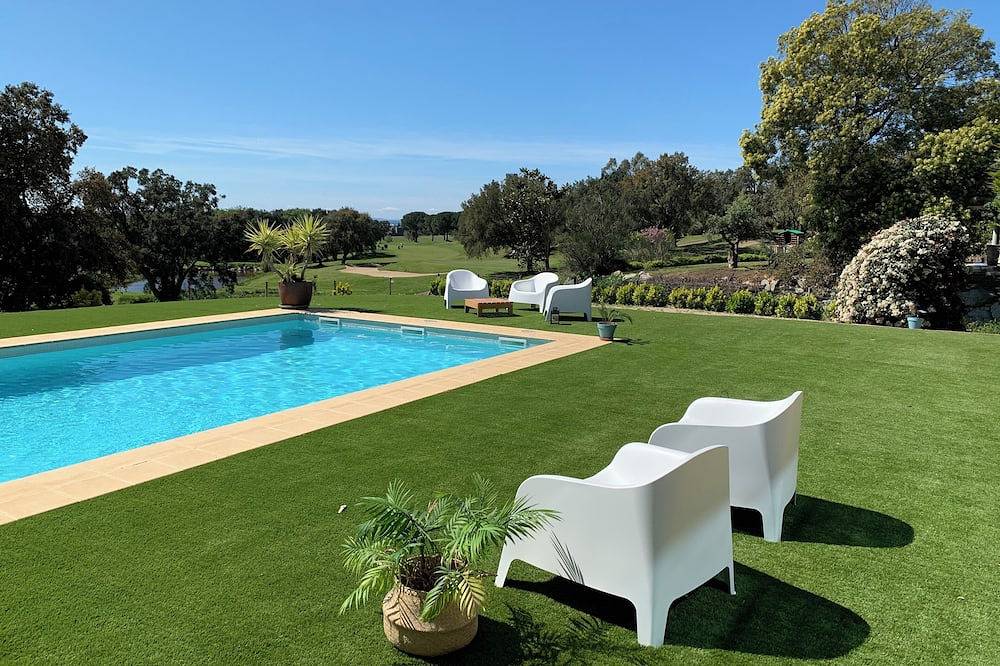 Luxury Villa - On Peralada 18 Hole Golf Course - Costa Brava - Private Swimming Pool in Peralada, Upper Empordà