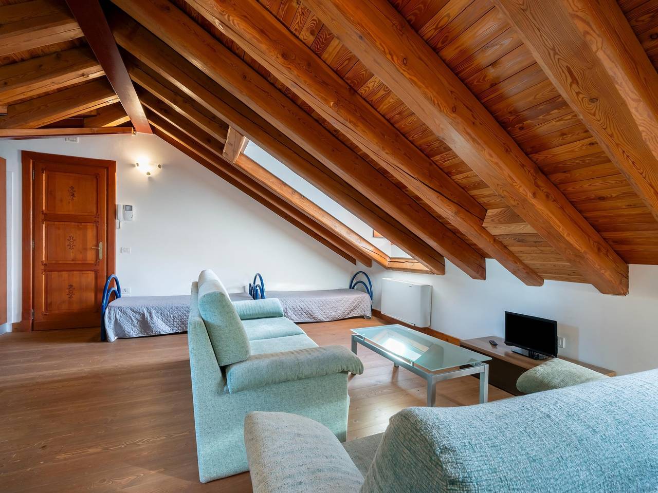 Appartamento intero, Attico in edificio storico, con aria condizionata in Ceresole Reale, Canavese