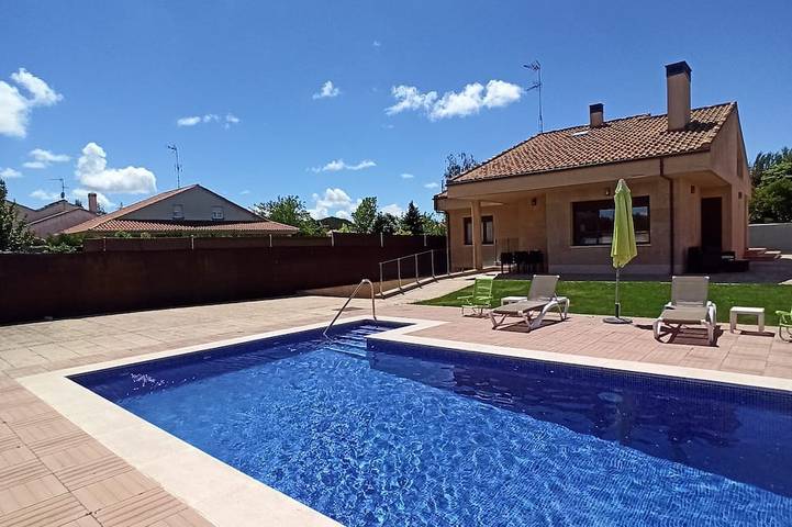Ferienhaus für 6 Personen, mit Garten und Terrasse - 1