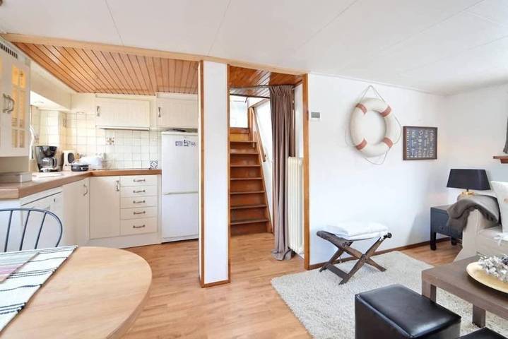 Boot voor 4 personen, met terras in Amsterdam