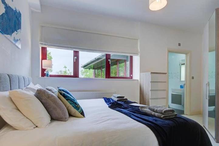 Ganze Wohnung, Fareham Centre Flat with Free Parking for 2 Cars in Fareham, Hampshire