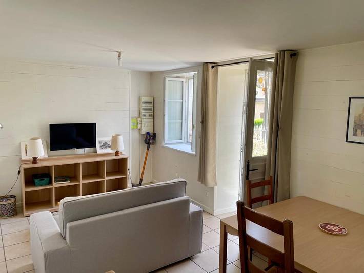 Gîte pour 3 personnes, avec Terrasse et Jardin à Imphy