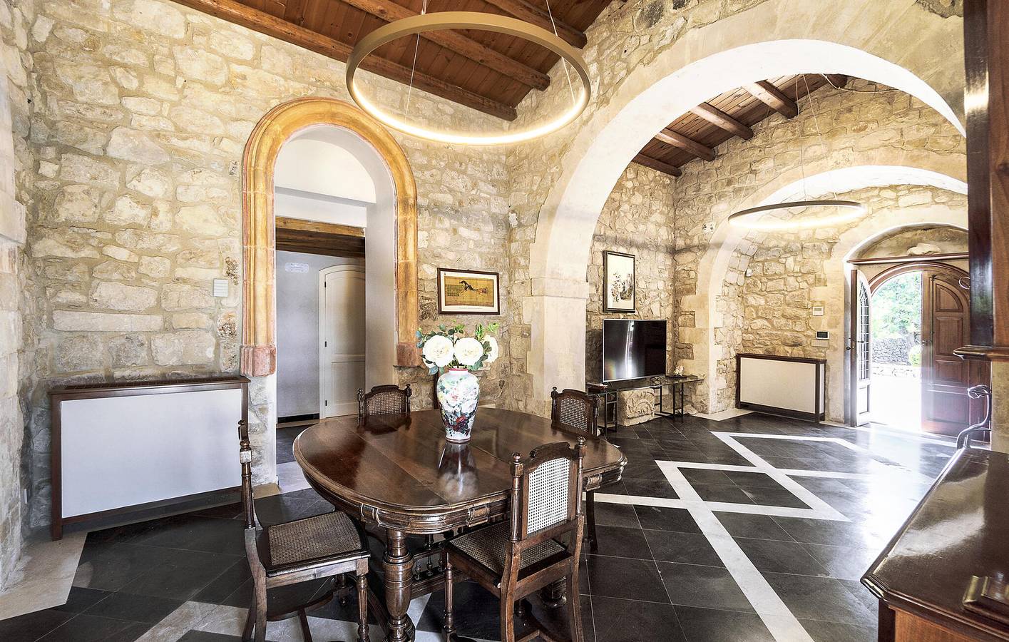 Modern Apartment with Pool, Terrace & AC near Ragusa in Ragusa, Ragusa Province