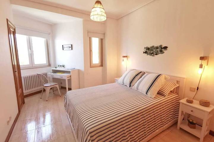 Ferienwohnung für 4 Personen, mit Balkon und Whirlpool in Vigo - 2
