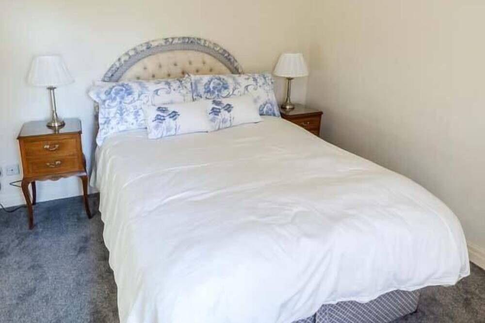 Old Hall Cottage, family friendly, with hot tub in Settle in Forest of Bowland