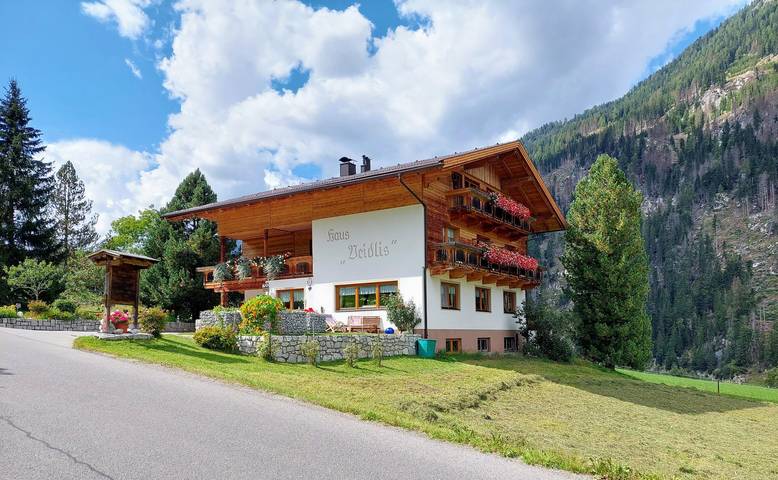 Ferienwohnung für 2 Personen, mit Balkon und Ausblick sowie Garten, kinderfreundlich - 1
