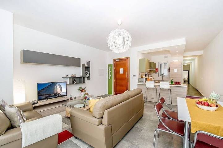 Ferienwohnung für 6 Personen, mit Pool und Balkon, mit Haustier